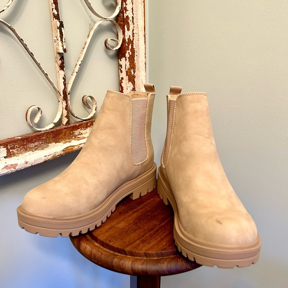 Soda ankle boots